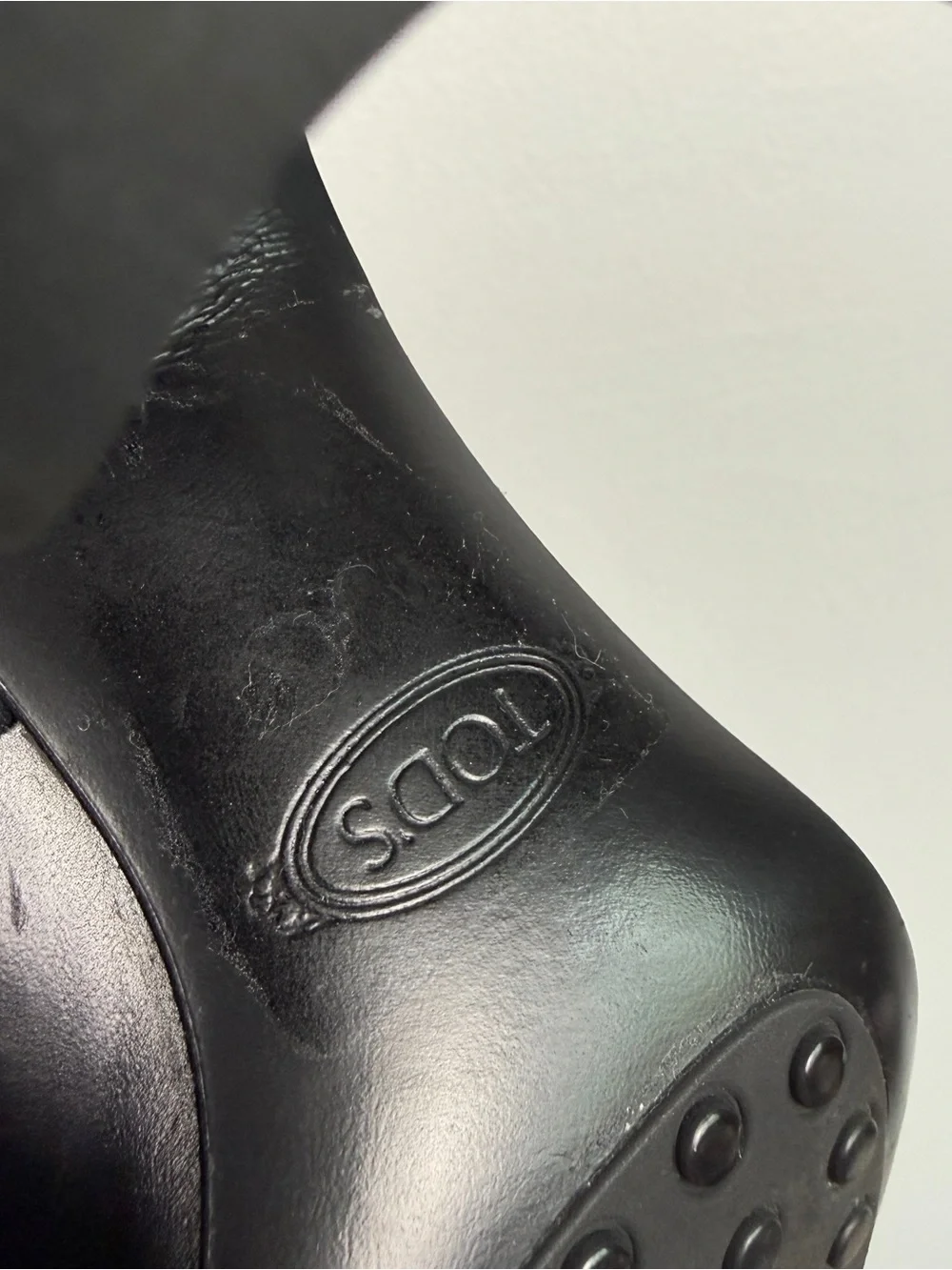 TOD’S 2024 Black Leather Round Toe Classic Pumps - Picture 8 of 8